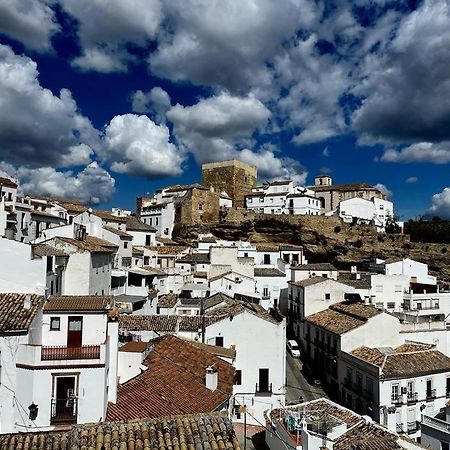 Casa De Las Lanzas Setenil De Las Bodegas ภายนอก รูปภาพ